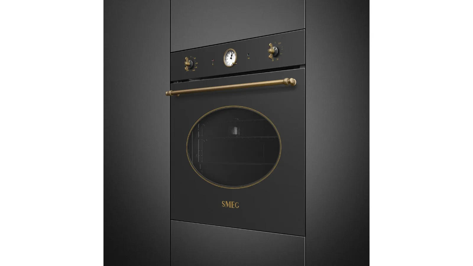 Forno Termoventilato Estetica Coloniale di Smeg